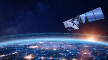 تكنولوجيا متجددة.. 5 تأثيرات للمدارات المنخفضة على الإنترنت